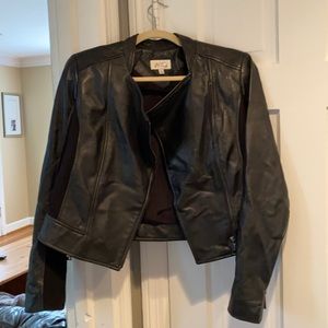 Cute leather jacket 💕💕